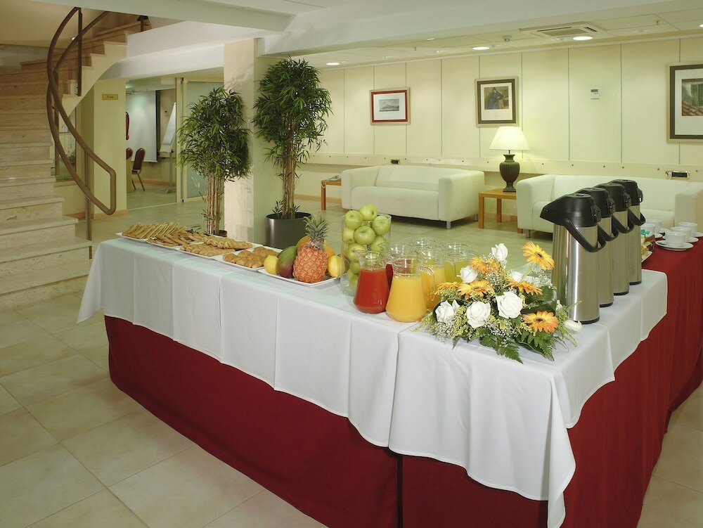 Фото Hotel Adonis Pelinor