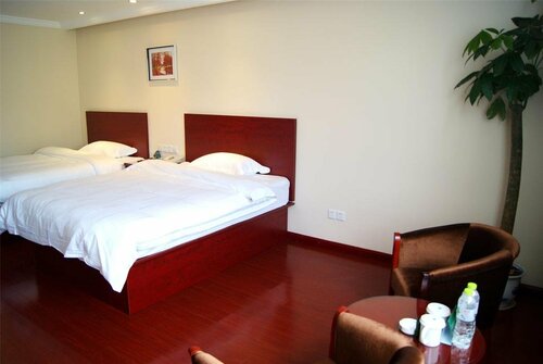 Гостиница GreenTree Inn ShaanXi HanZhong Railway Station BeiYiHuan Road Express Hotel в Ханьчжуне