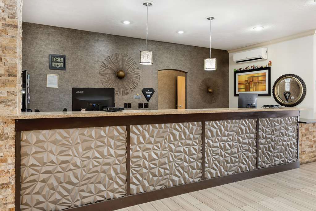 Фото Best Western Plus Eagleridge Inn & Suites
