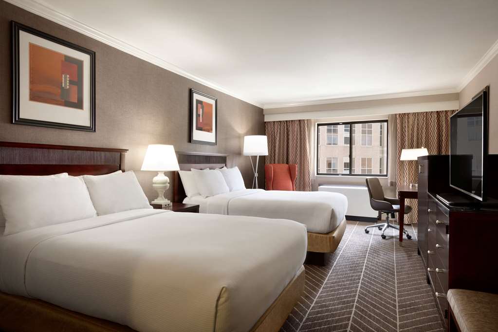 Фото Hilton Arlington