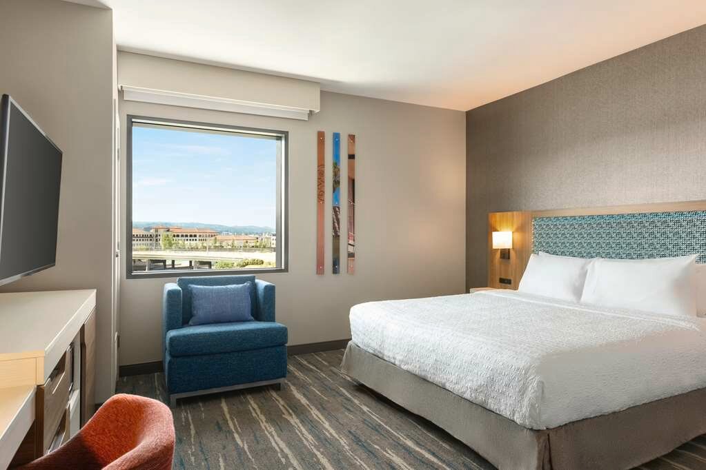 Фото Hampton Inn & Suites San Mateo-San Francisco Airport