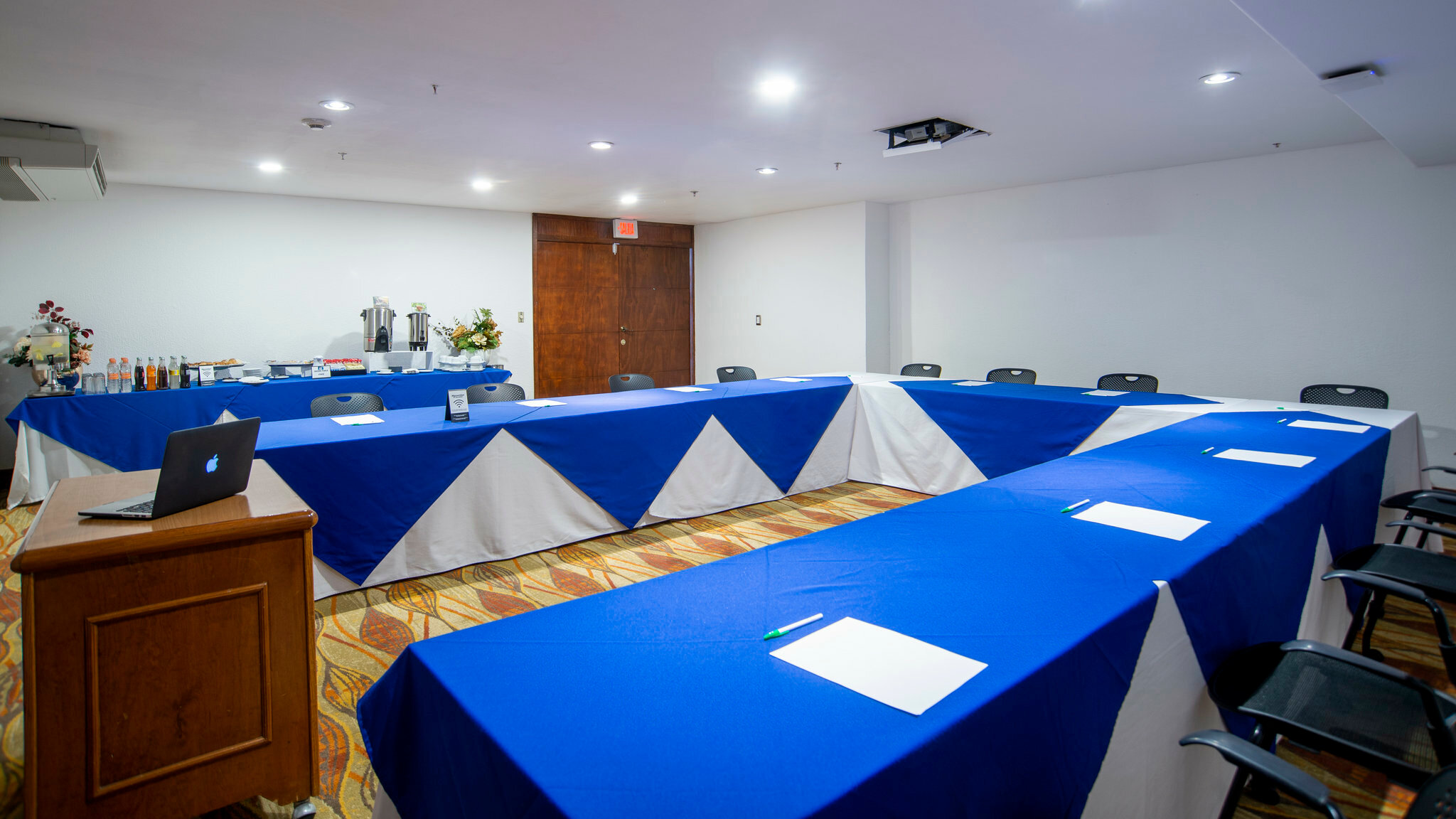 Фото Holiday Inn Queretaro Zona Diamante