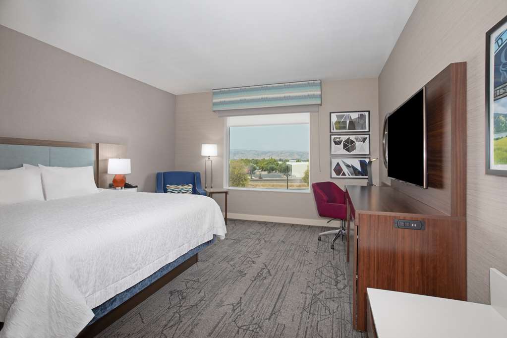Фото Hampton Inn & Suites Gilroy