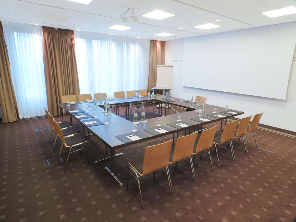 Фото Radisson Blu Hotel, Hannover