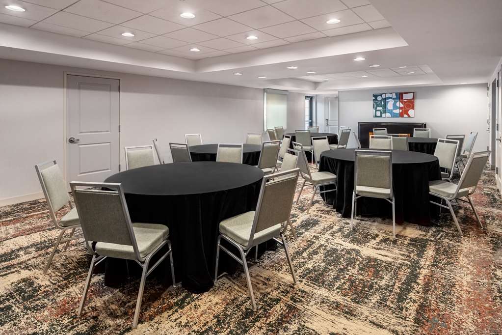 Фото Homewood Suites by Hilton Eatontown