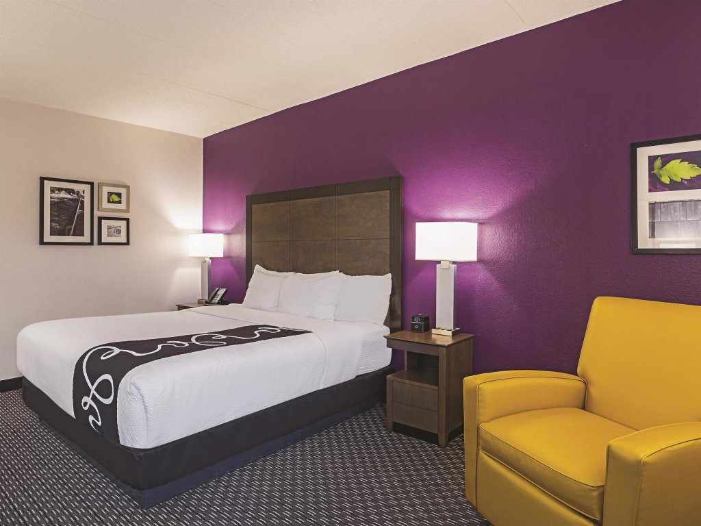 Фото La Quinta Inn & Suites by Wyndham Baltimore N White Marsh