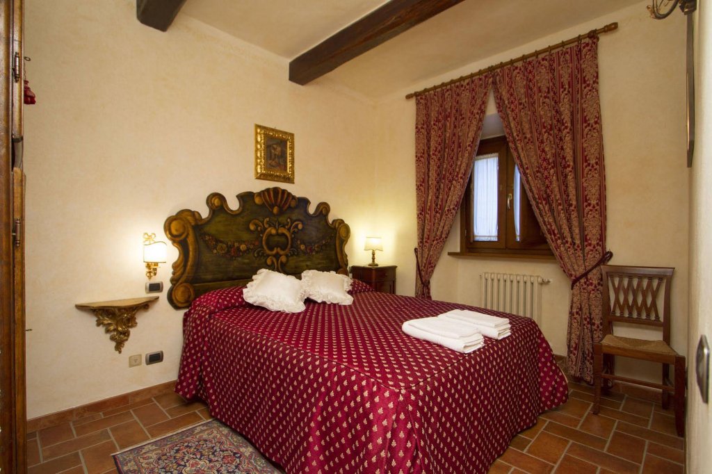 Фото Agriturismo Rocca Di Pierle