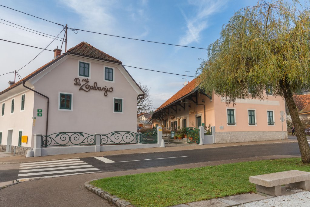 Фото Pri Žabarju Bed & Breakfast Ljubljana