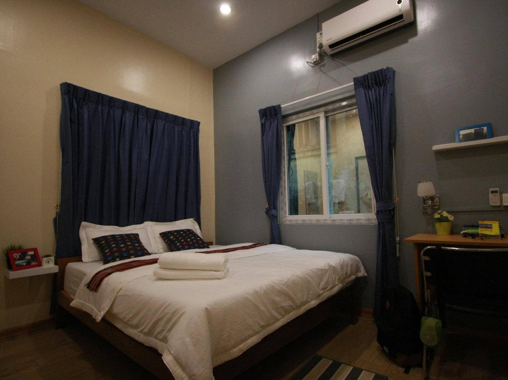 Фото 15th Street at Downtown Yangon