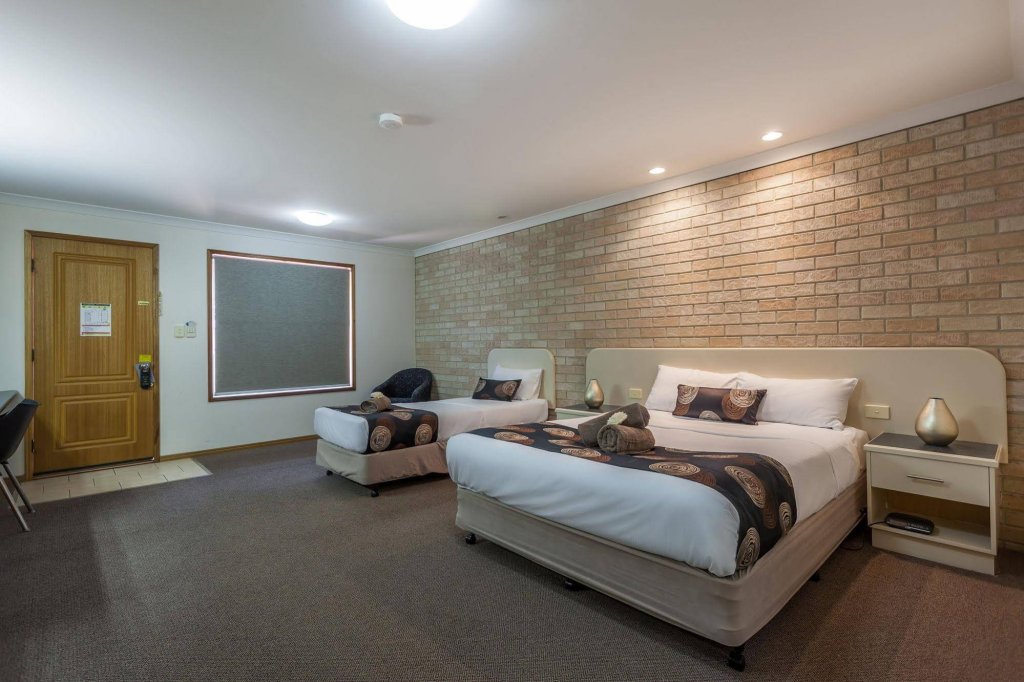 Фото Clifford Gardens Motor Inn