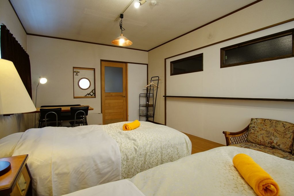 Фото Hakuba Station Guest House Hostel EN