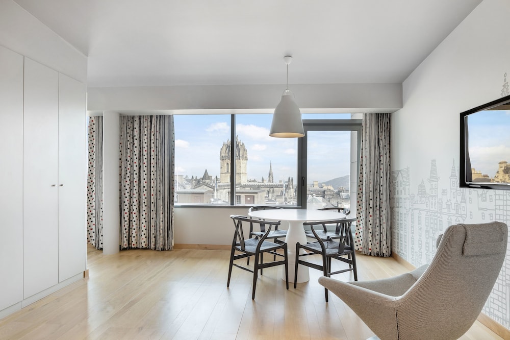 Фото Radisson Collection Hotel, Royal Mile Edinburgh