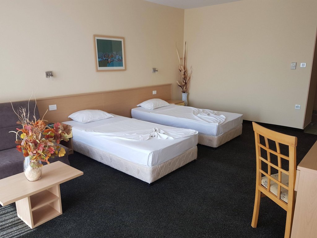 Фото Hotel Kalofer