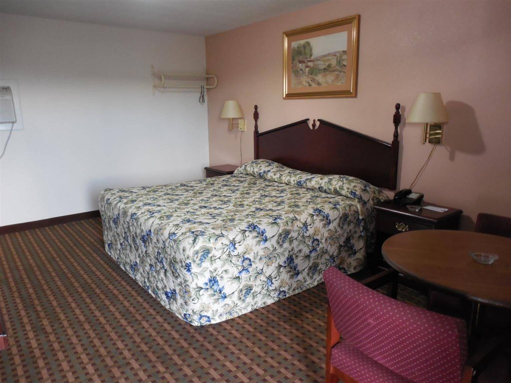 Фото River Heights Motel