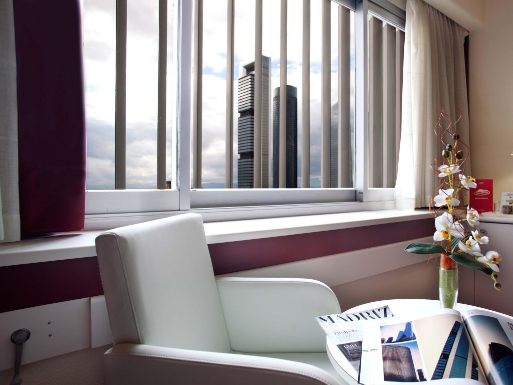 Фото Hotel Chamartin The One