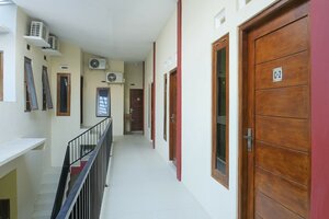 Oyo 895 Mahameru Residence