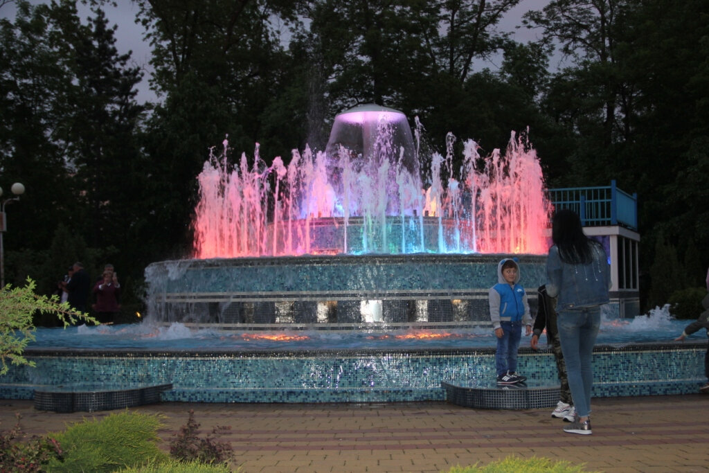 Park Gorodskoj park kul'tury i otdyha municipal'nogo obrazovaniya gorod Majkop, Maykop, photo