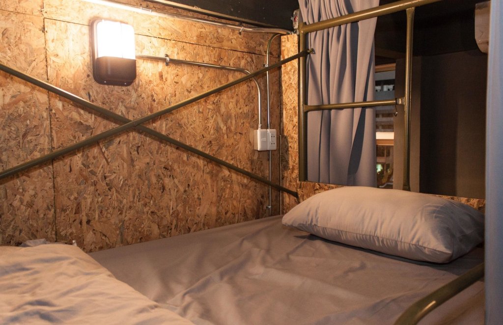 Фото Zhelter'BKK - Hostel