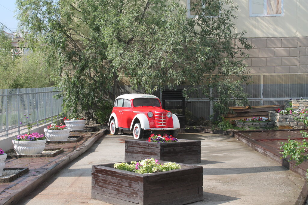 Monument to technology Автомобиль Москвич-400, Yakutsk, photo