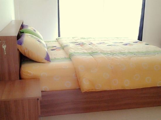 Фото I-Rovers Sports Bar & Guesthouse