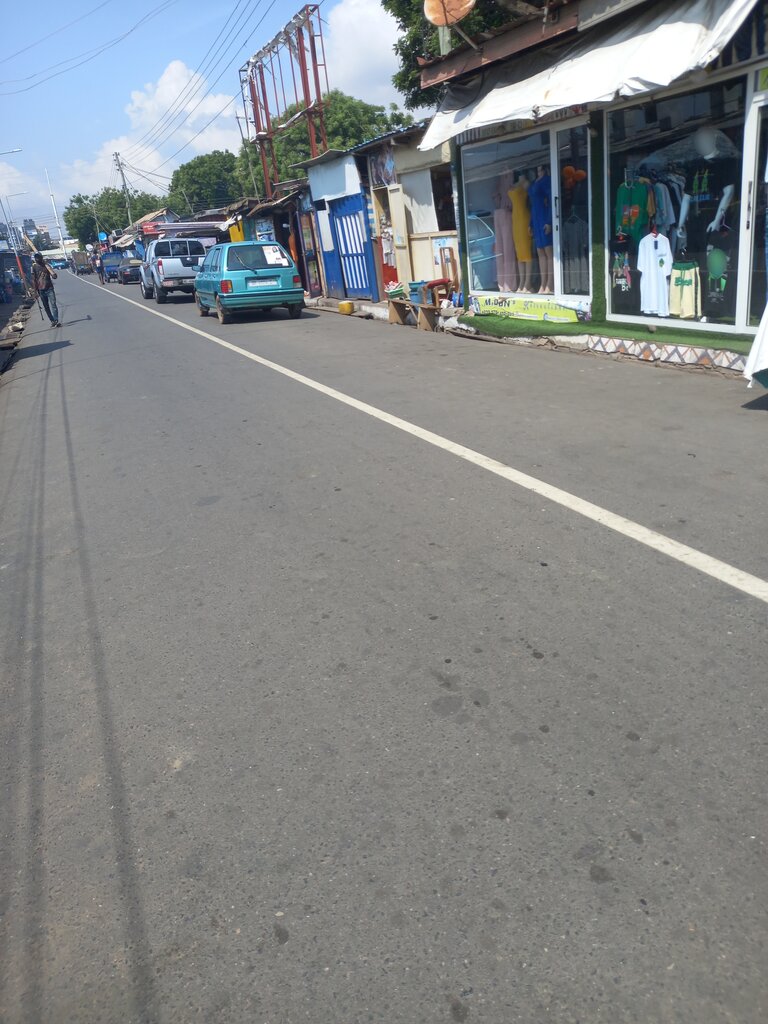 Clothing store Ma Don’s Collection, Accra, photo