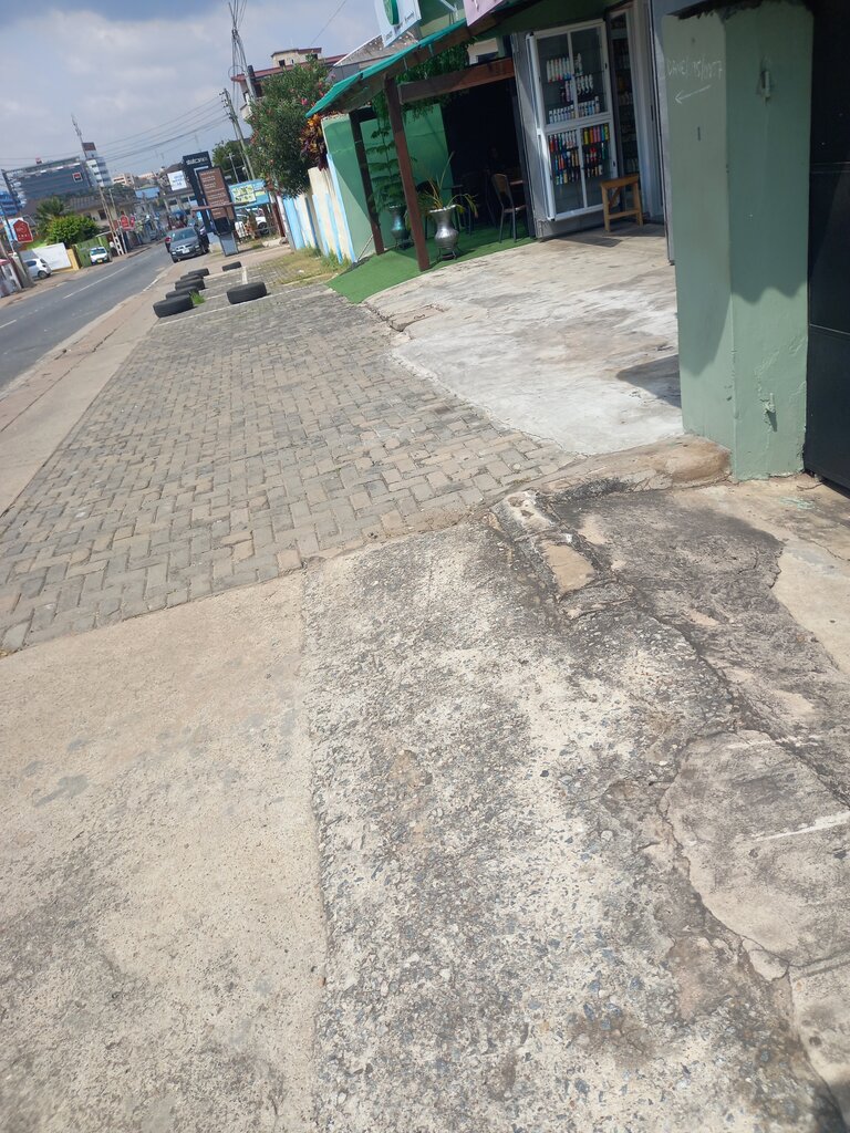 Perfume and cosmetics shop Cosmetics Gh, Accra, photo