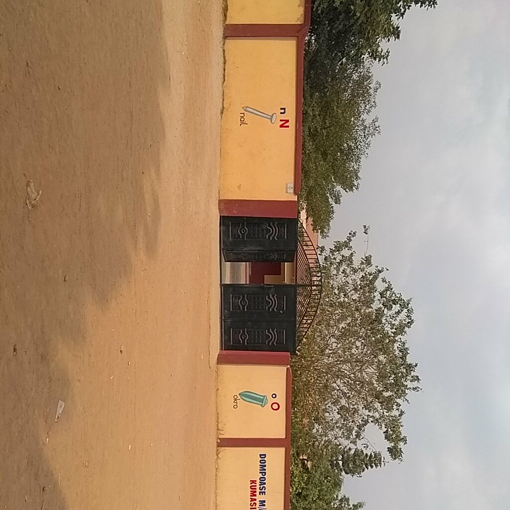 School Dompoase Government School, Kumasi, photo