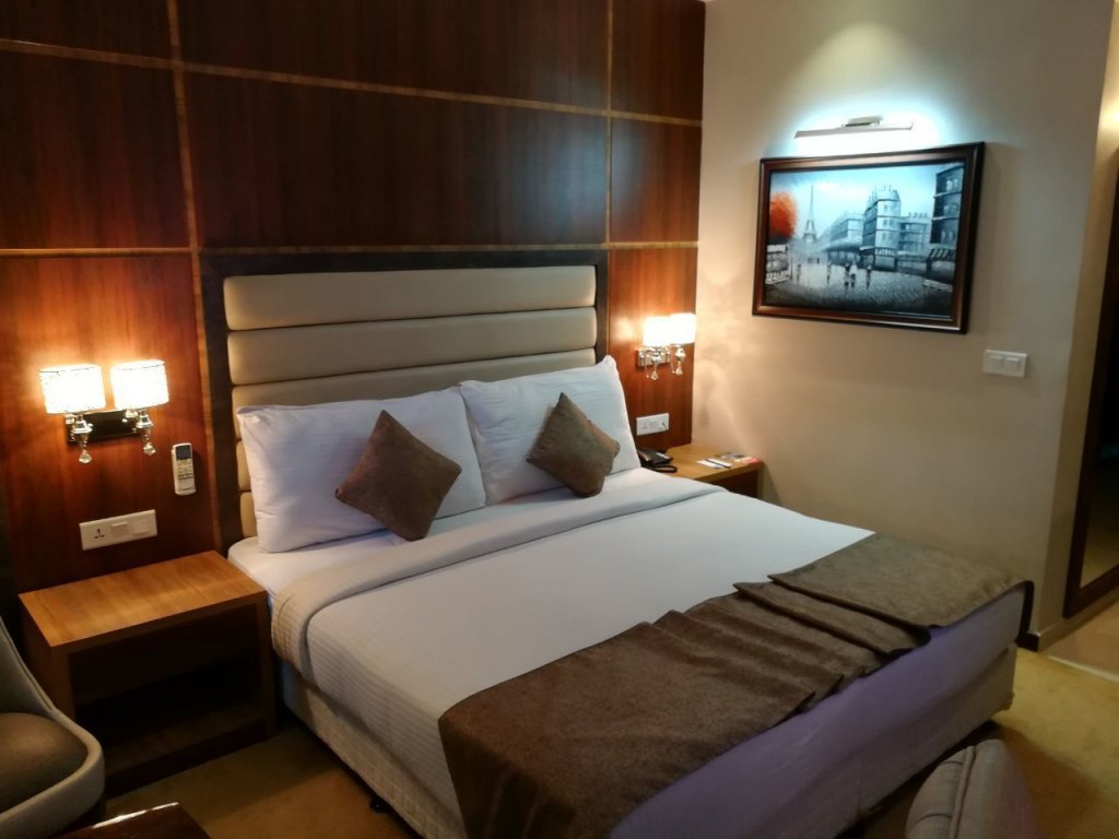 Фото Hide Away Suites