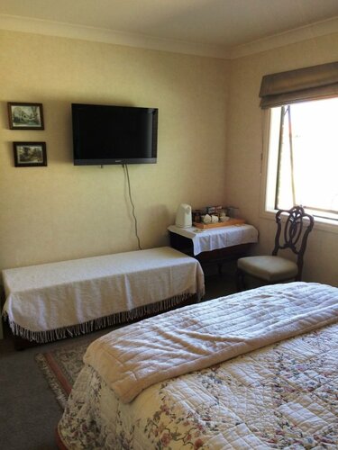 Гостиница Home Hospitality Hamilton