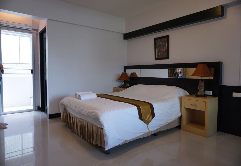 Фото Borarn House