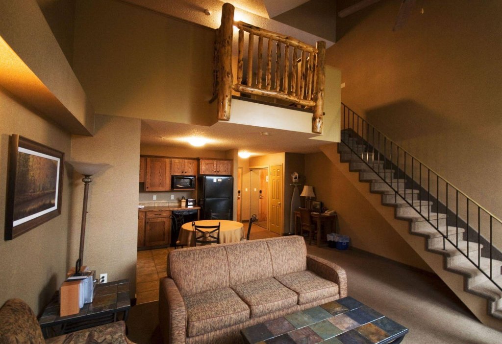 Фото Elkwater Lake Lodge