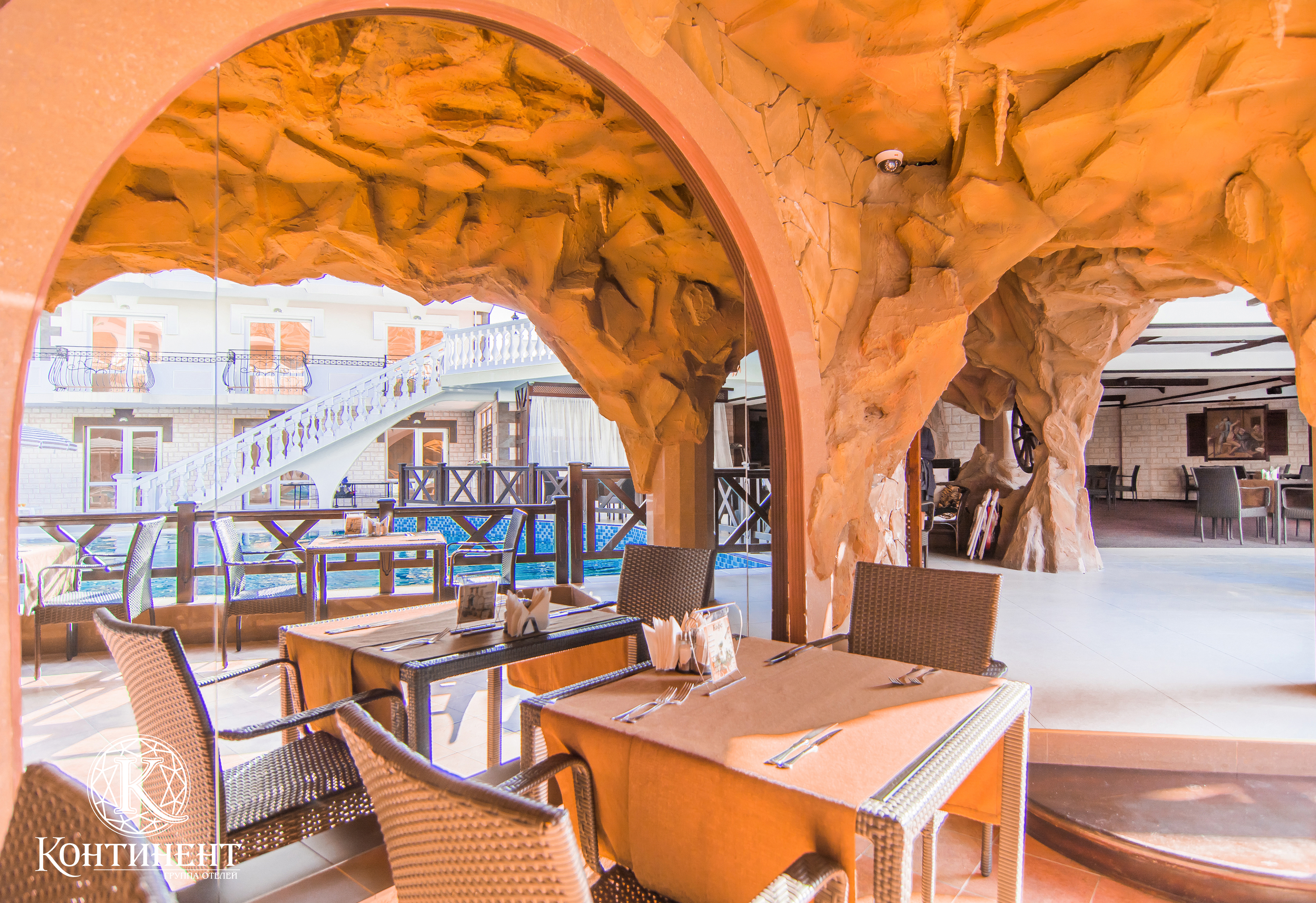 Фото Камелот