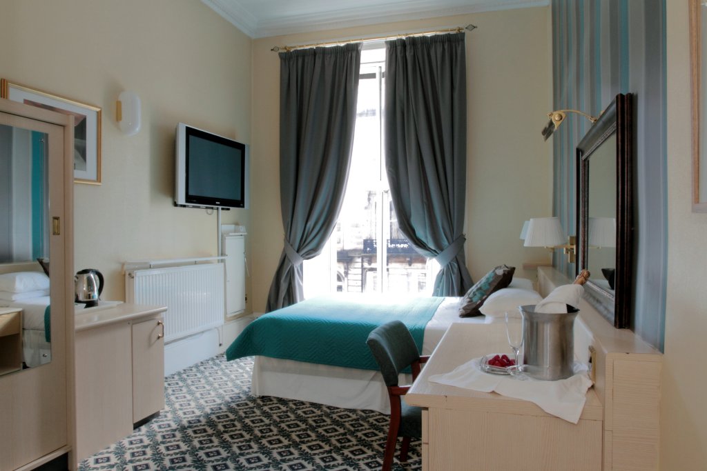 Фото Отель Edinburgh Thistle