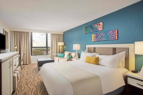 Гостиница Wyndham Garden Lake Buena Vista Disney Springs® Resort Area в Орландо