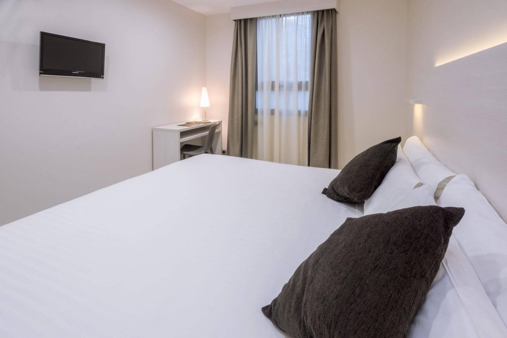 Фото Serhs Carlit Boutique Hotel