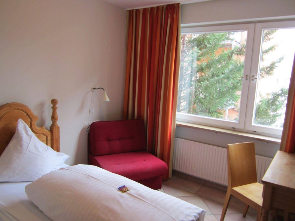 Фото Westend Hotel