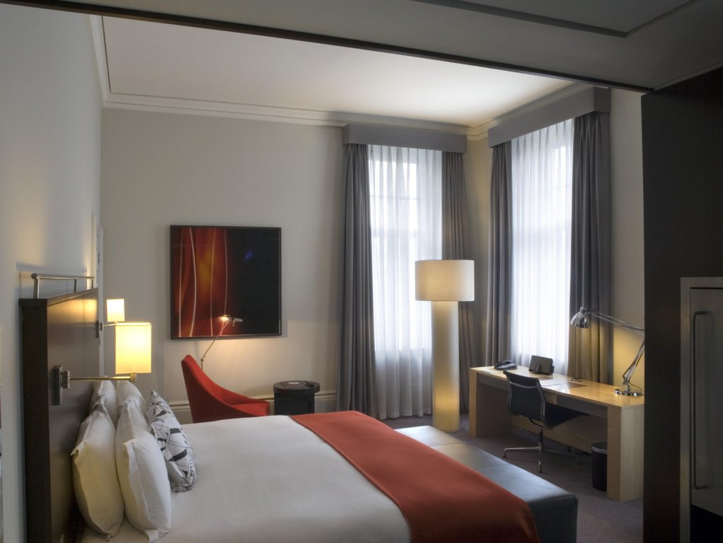 Фото отеля 2