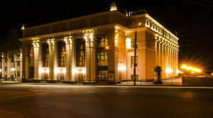 State Russian Drama Theatre (Maxim Gorky Street, 71) ، مسرح