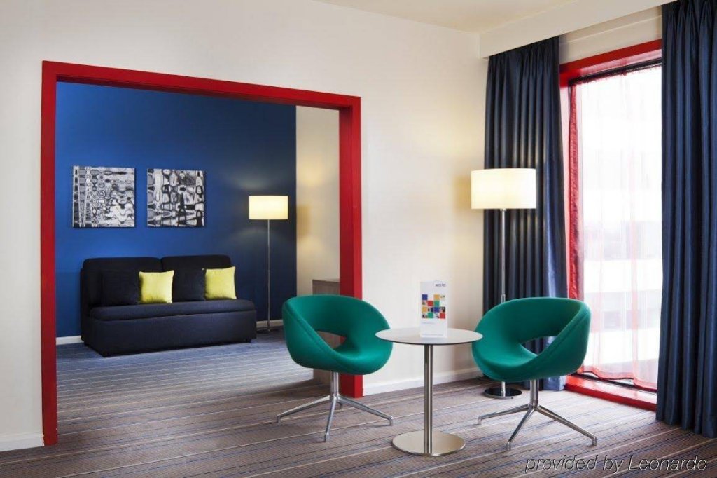 Фото Radisson Hotel Manchester City Centre, A Verified Net Zero Hotel