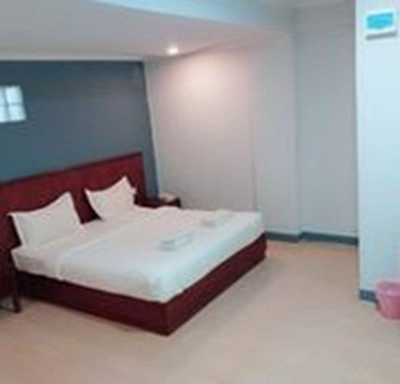 Фото Lanmadaw Plaza Hotel China Town