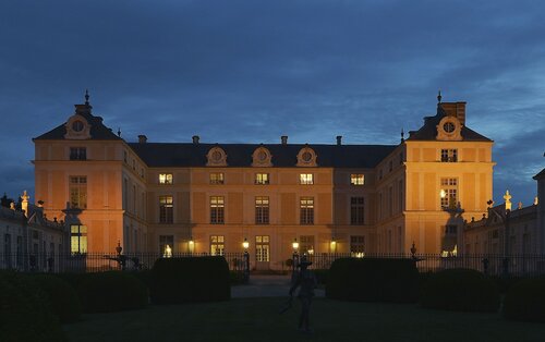Гостиница Chateau Colbert