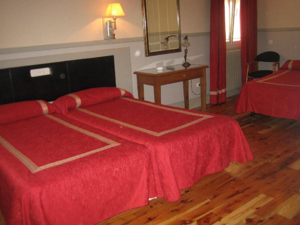 Фото Hostal Canovas