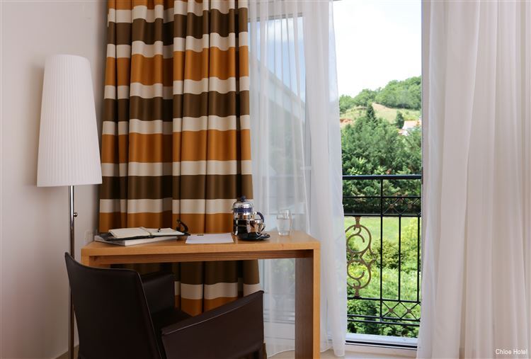 Фото Chloe Hotel