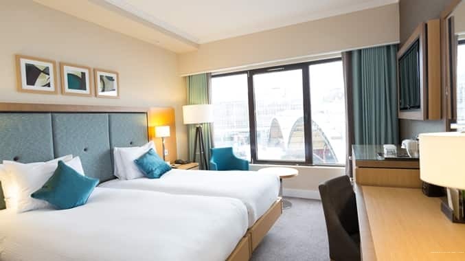 Фото DoubleTree by Hilton London - Victoria