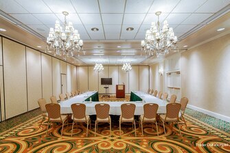 Фото Delta Hotels by Marriott Burlington