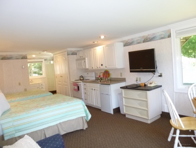 Фото Falmouth Heights Motor Lodge