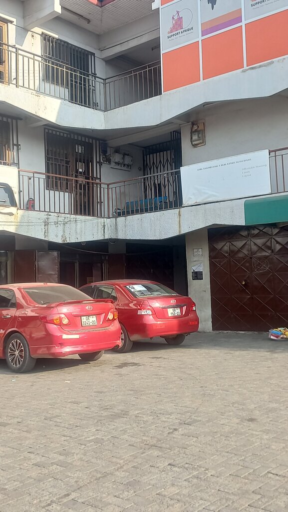Real estate agency Civil Engineering & Real Estate Developers, Accra, photo