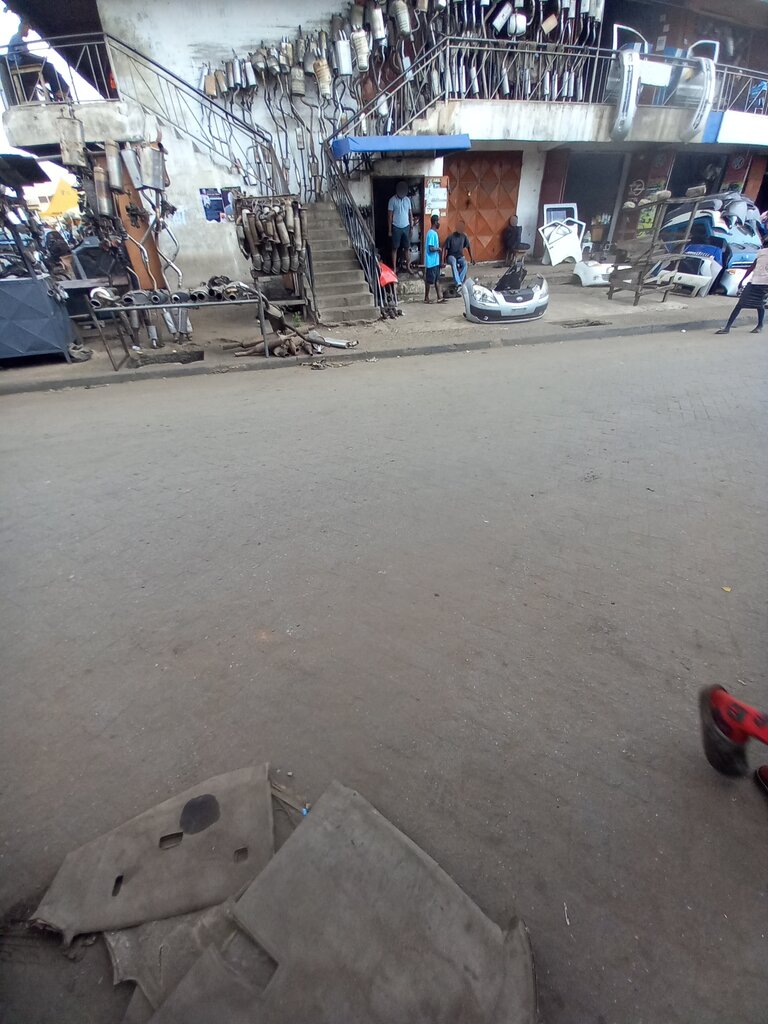 Auto parts and auto goods store Fostech, Accra, photo