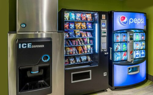Гостиница Super 8 by Wyndham Winnipeg West в Виннипеге