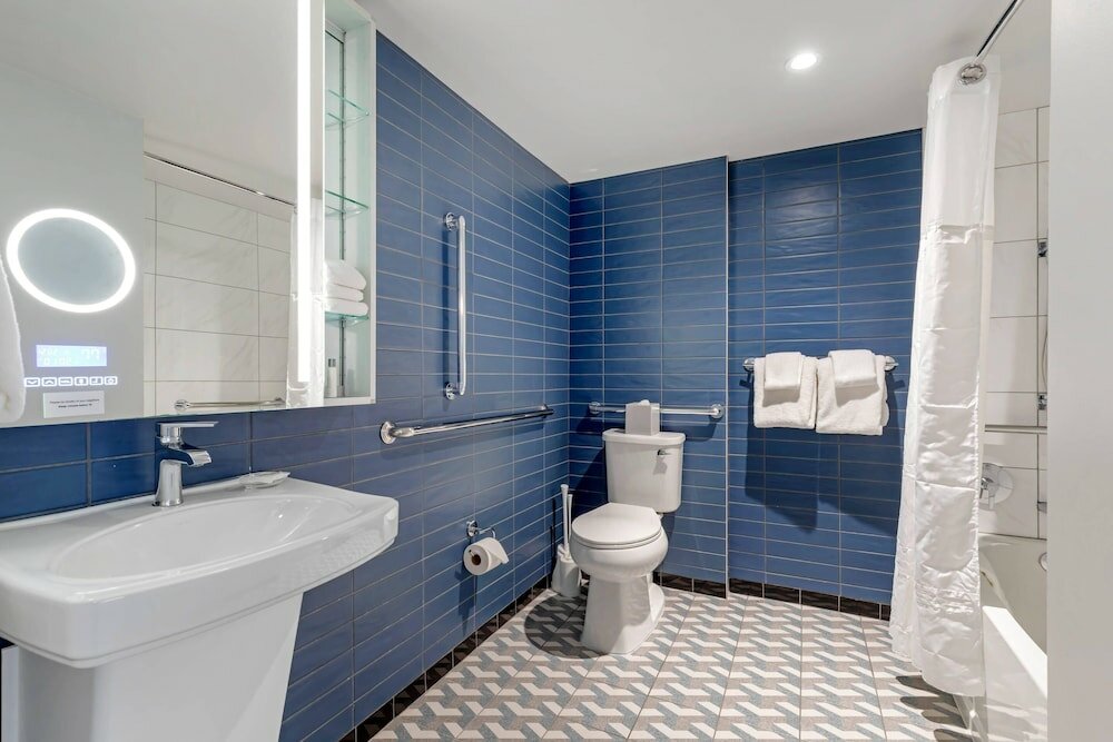 Фото Sonder The Quincy Ascend Hotel Collection